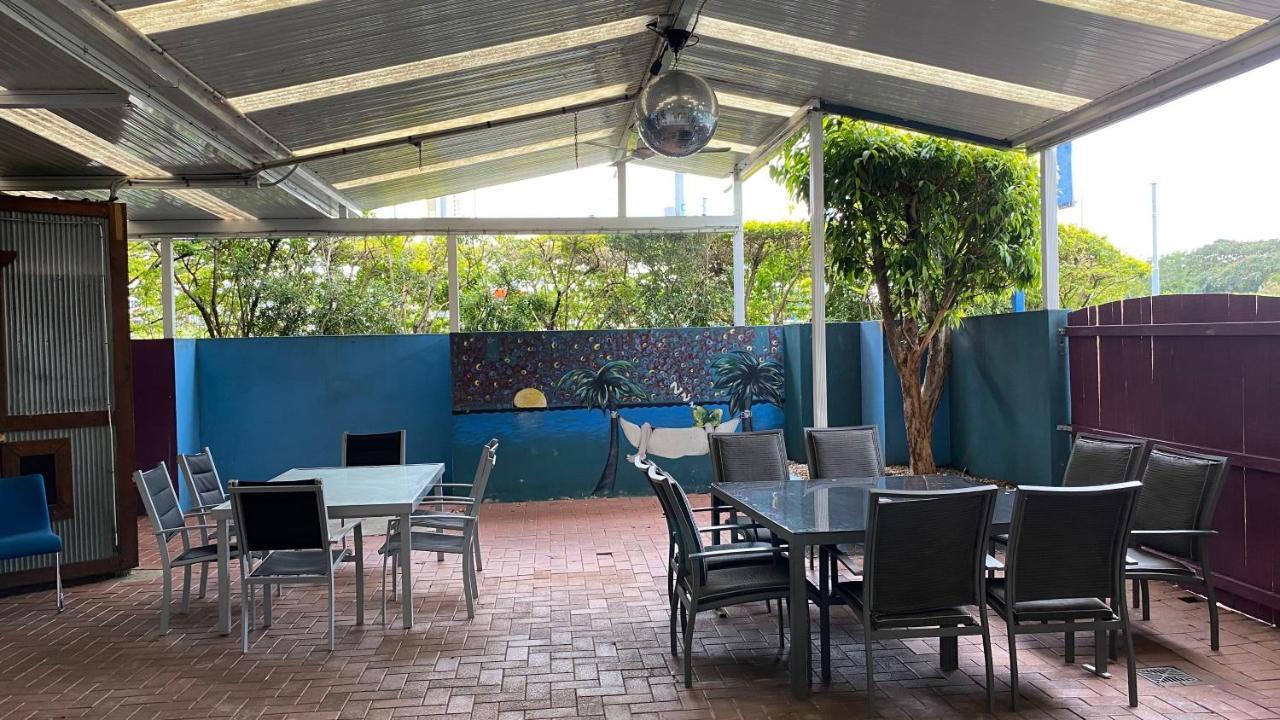 Homely Inn Queen St Gold Coast Buitenkant foto