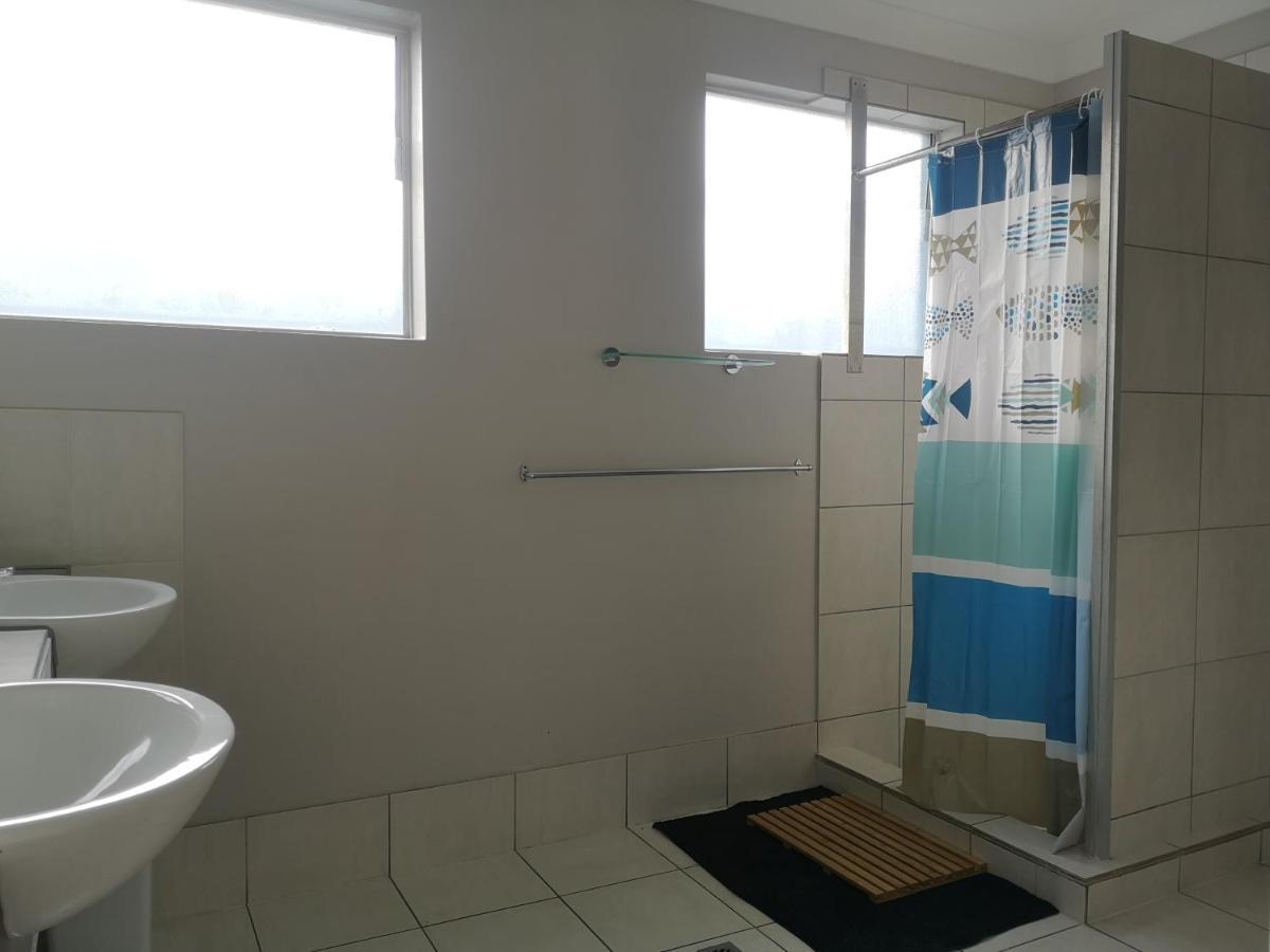 Homely Inn Queen St Gold Coast Buitenkant foto