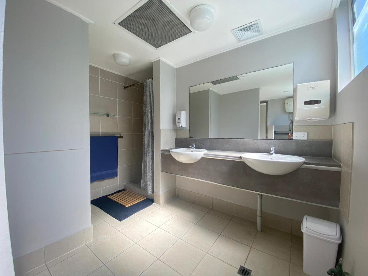 Homely Inn Queen St Gold Coast Buitenkant foto
