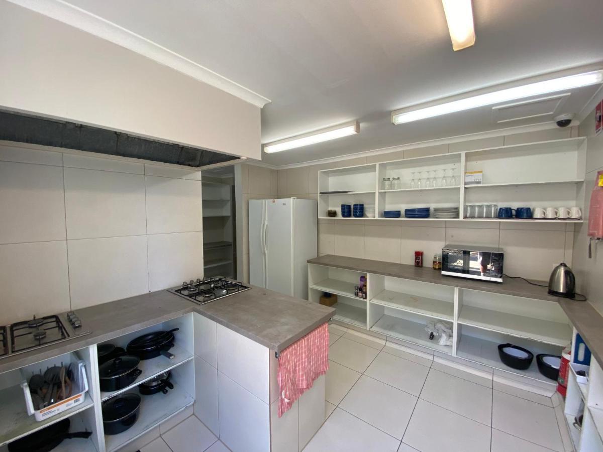 Homely Inn Queen St Gold Coast Buitenkant foto
