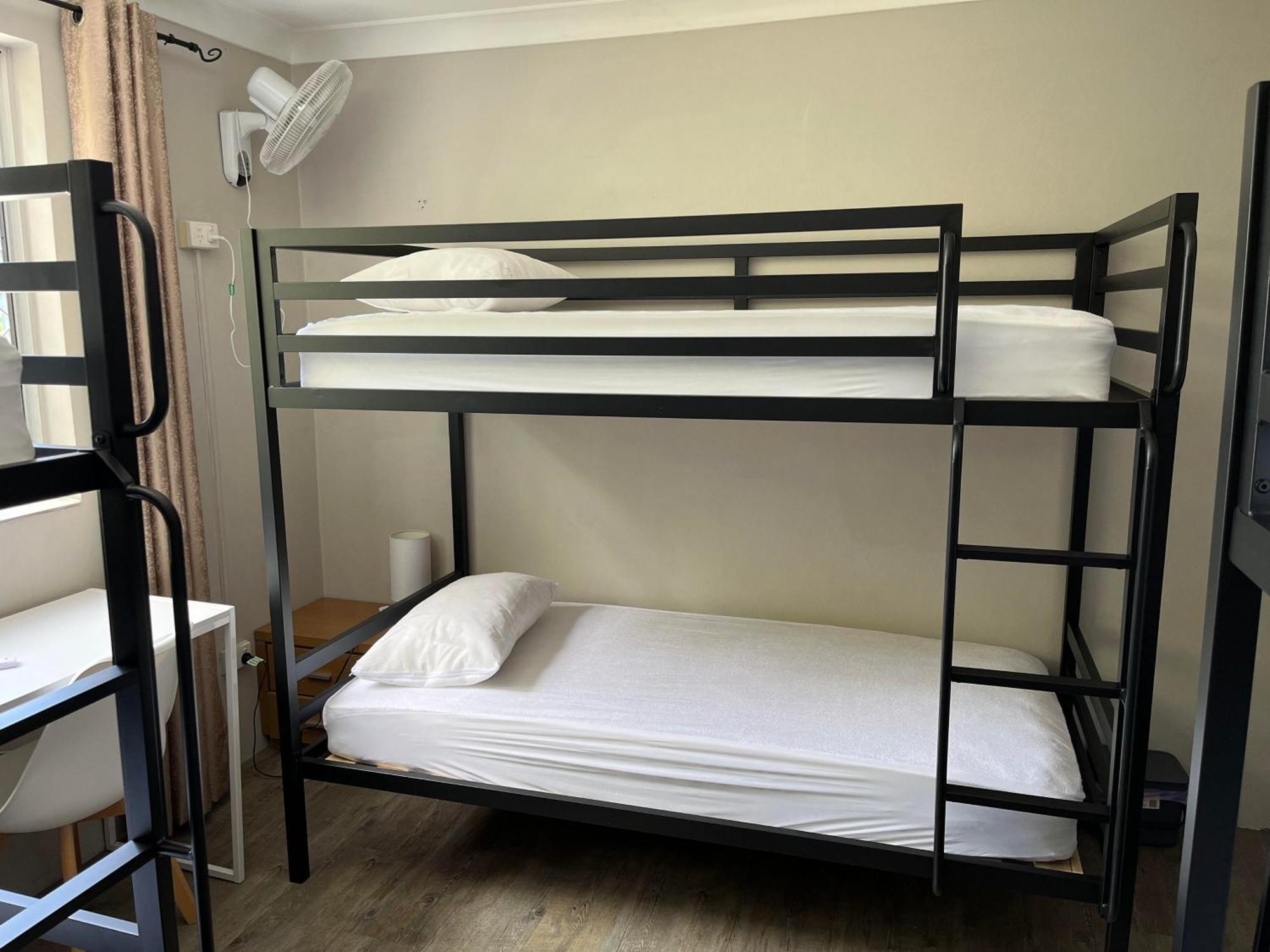 Homely Inn Queen St Gold Coast Buitenkant foto